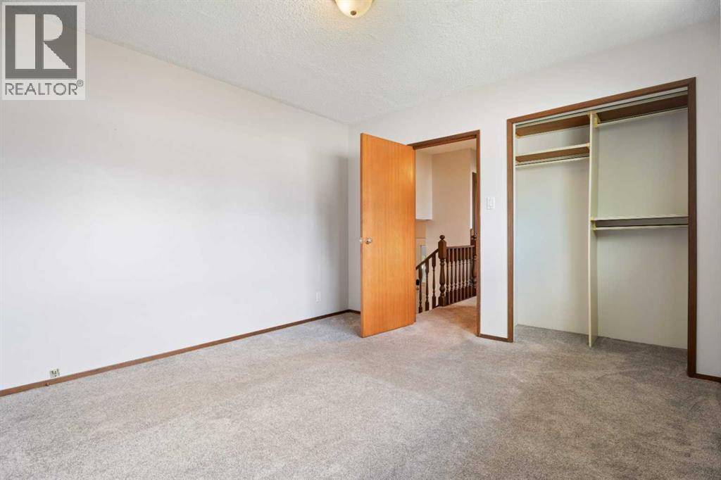 77 Winslow Crescent SW - 13