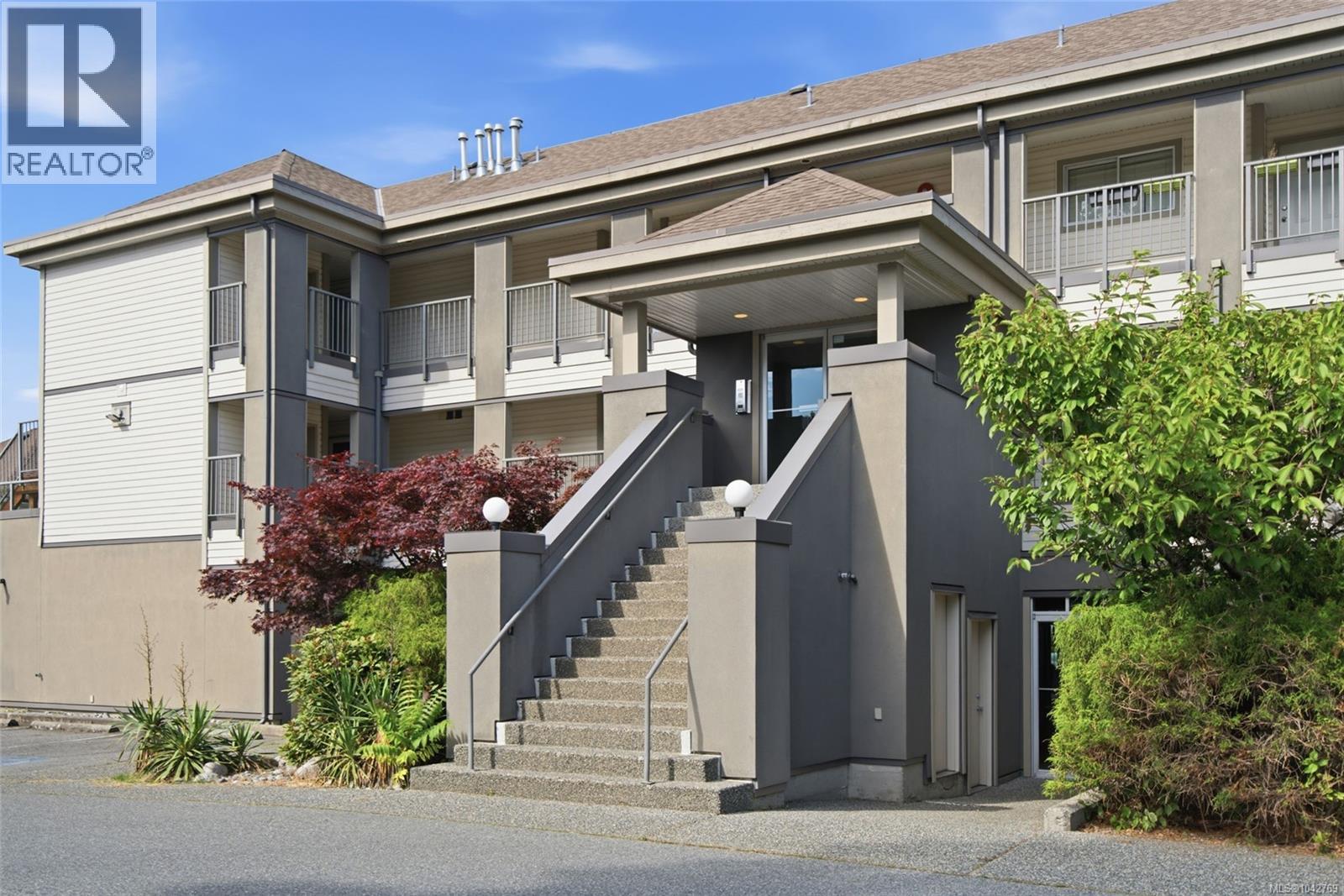 #304 327 Prideaux St - 39