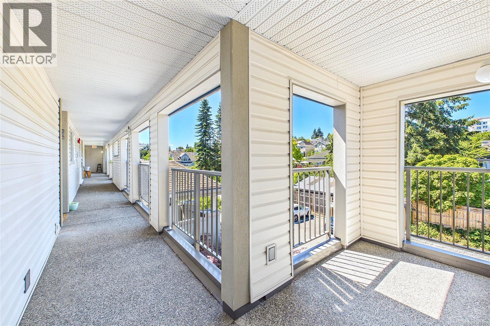 #304 327 Prideaux St - 40