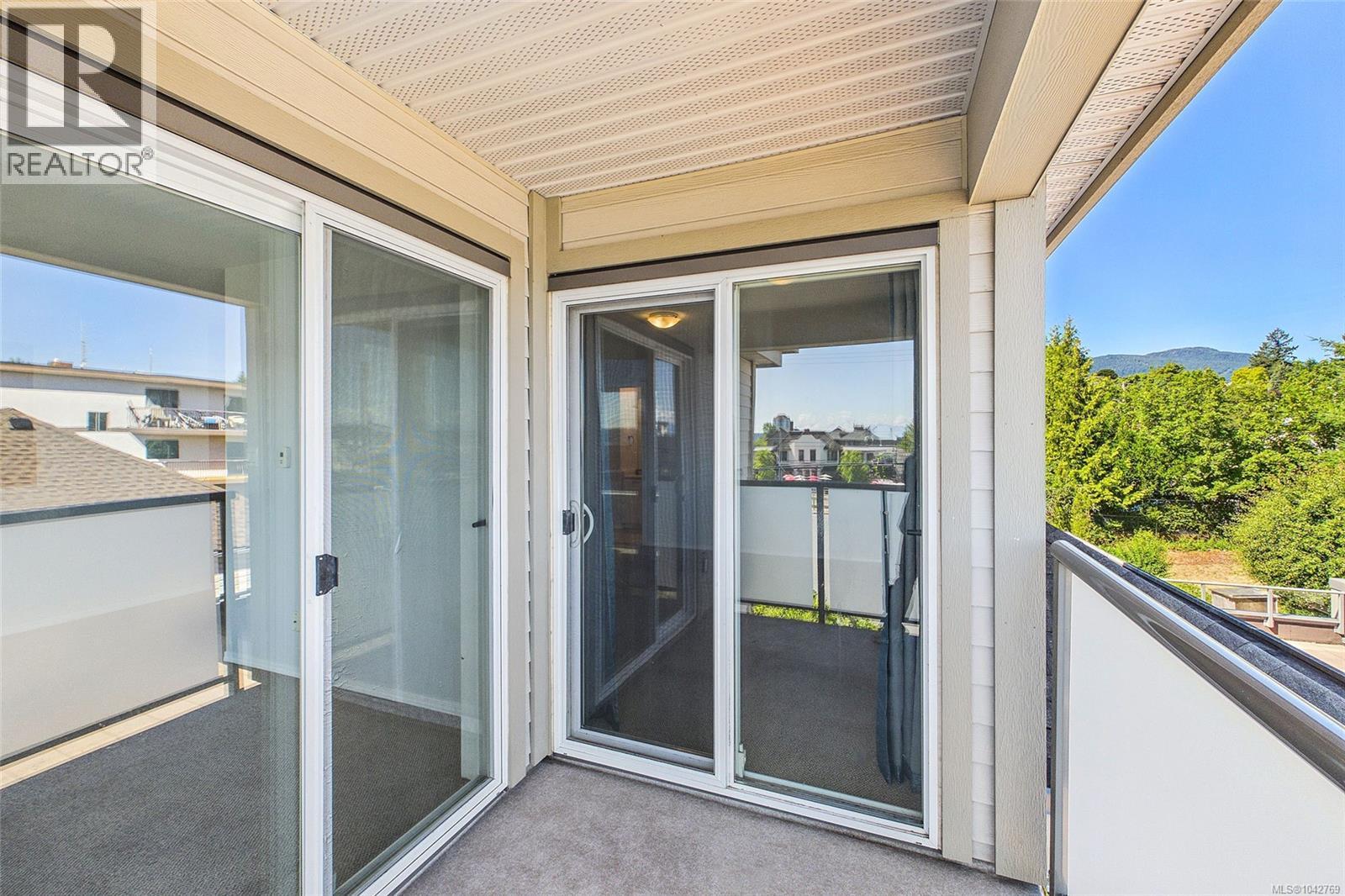 #304 327 Prideaux St - 30
