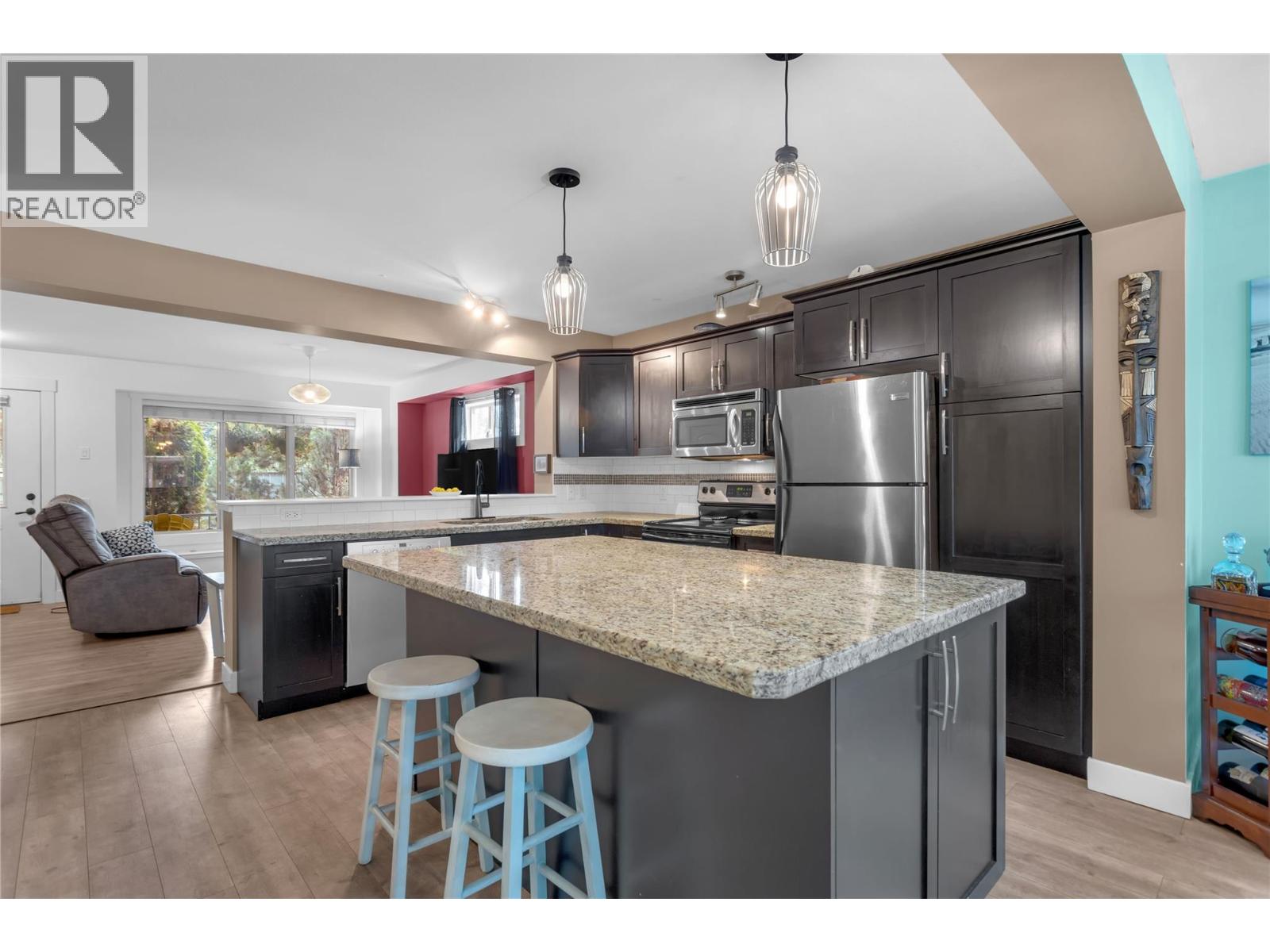 128-1651 Lynrick Road - 17
