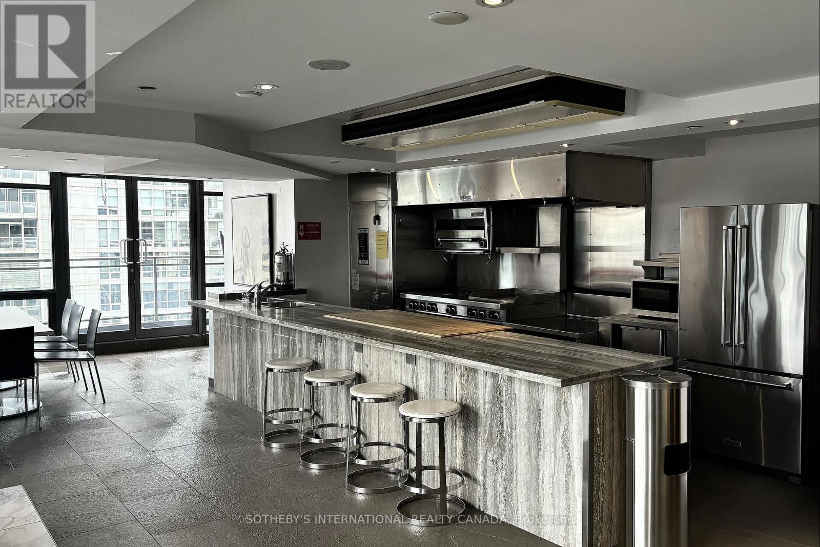 #1216 11 BRUNEL COURT - 9