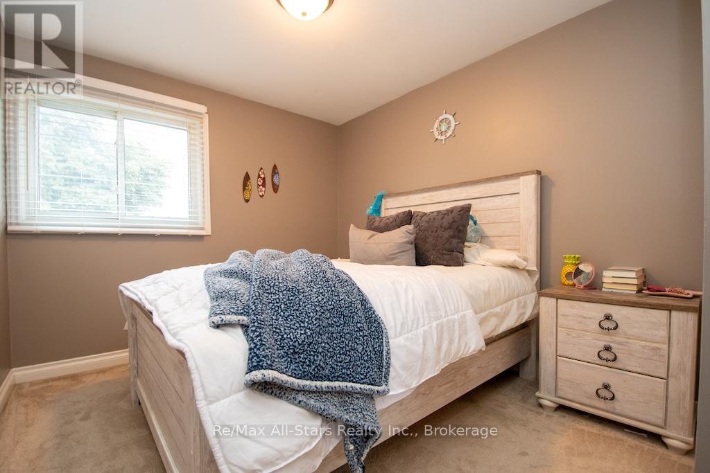 #16 72 MARTIN ROAD - Image 24