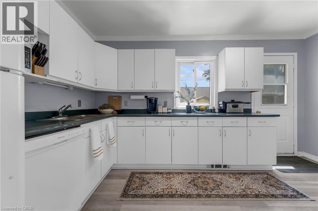 16 ALBEMARLE Street - Image 9