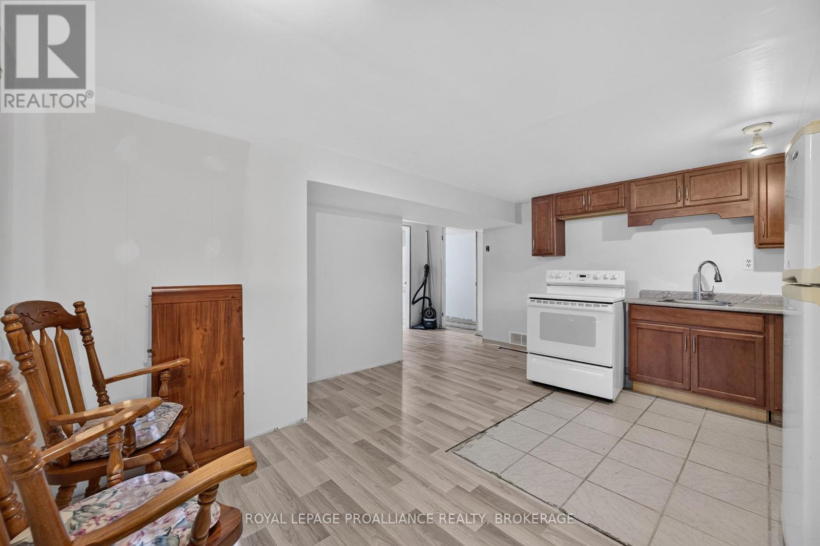 112 COUNTY ROAD 8 - 27
