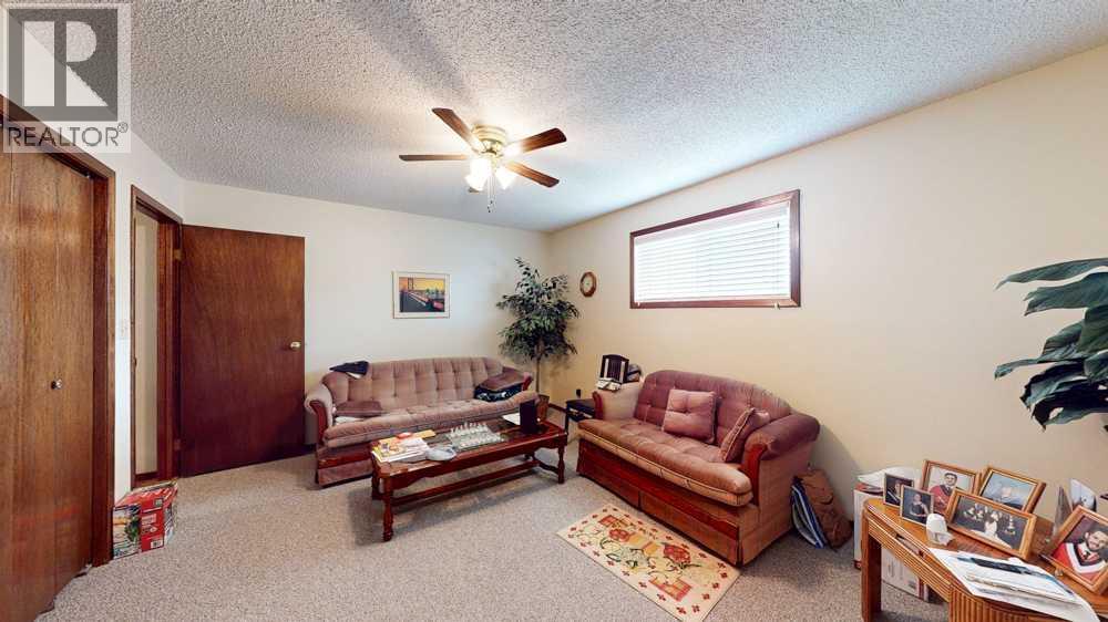 1145 & 1147 Yuill Street SE - 40