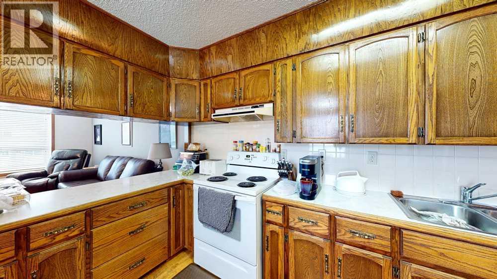 1145 & 1147 Yuill Street SE - 32