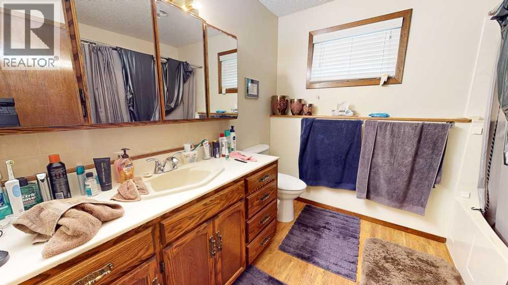 1145 & 1147 Yuill Street SE - 47