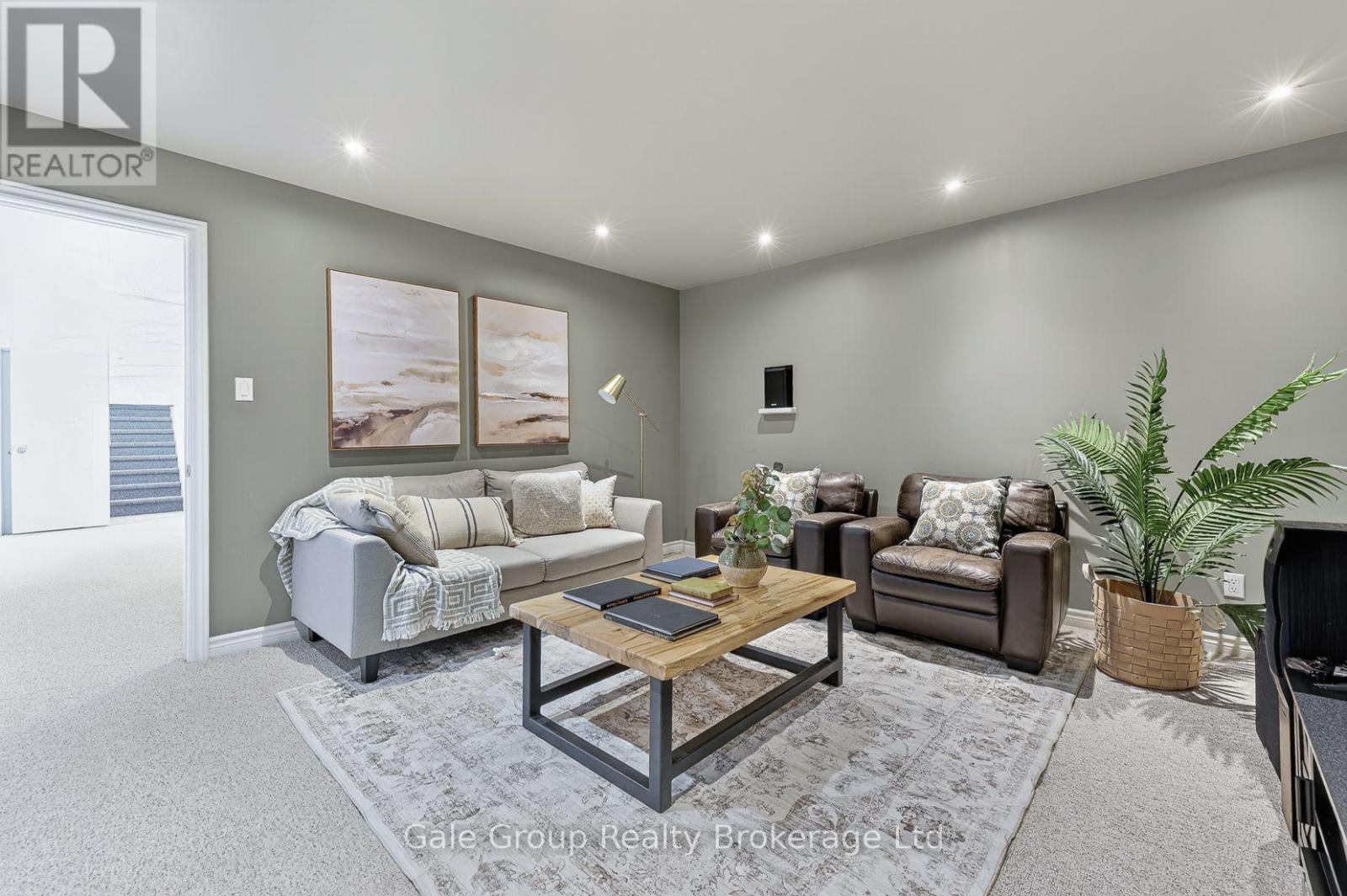 89 WOODVALE DRIVE - 23