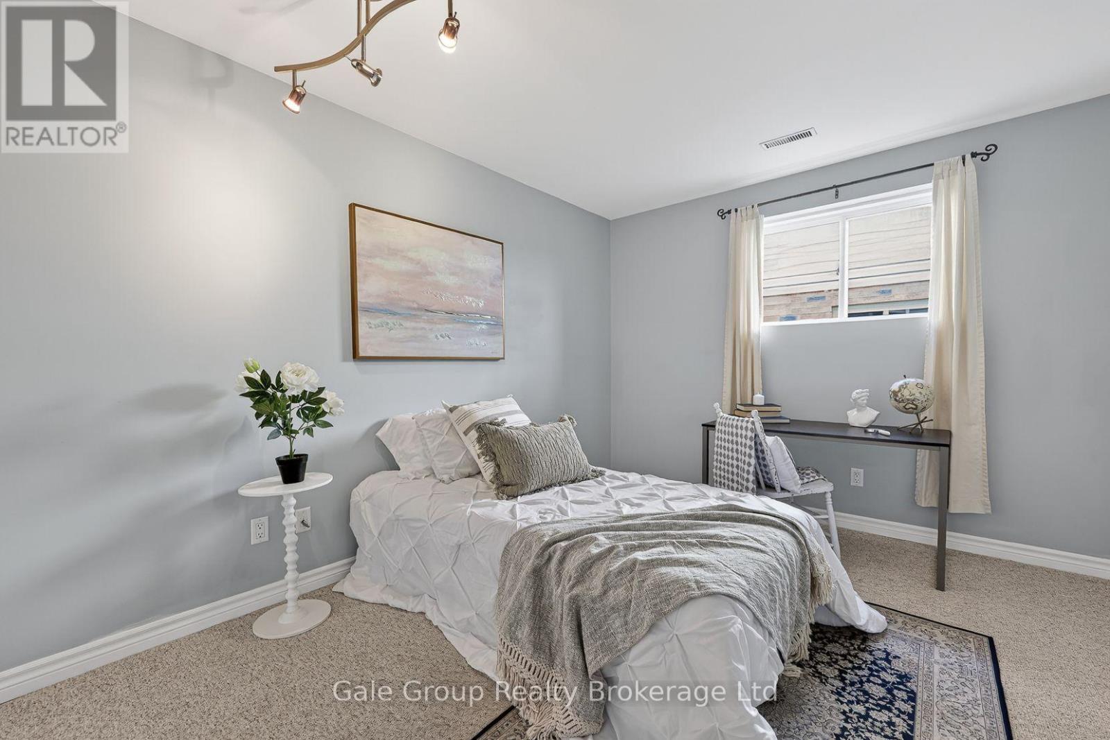 89 WOODVALE DRIVE - 25