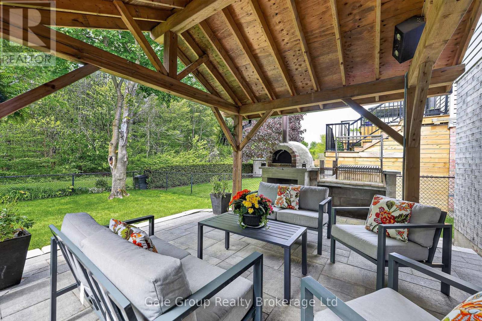 89 WOODVALE DRIVE - 34