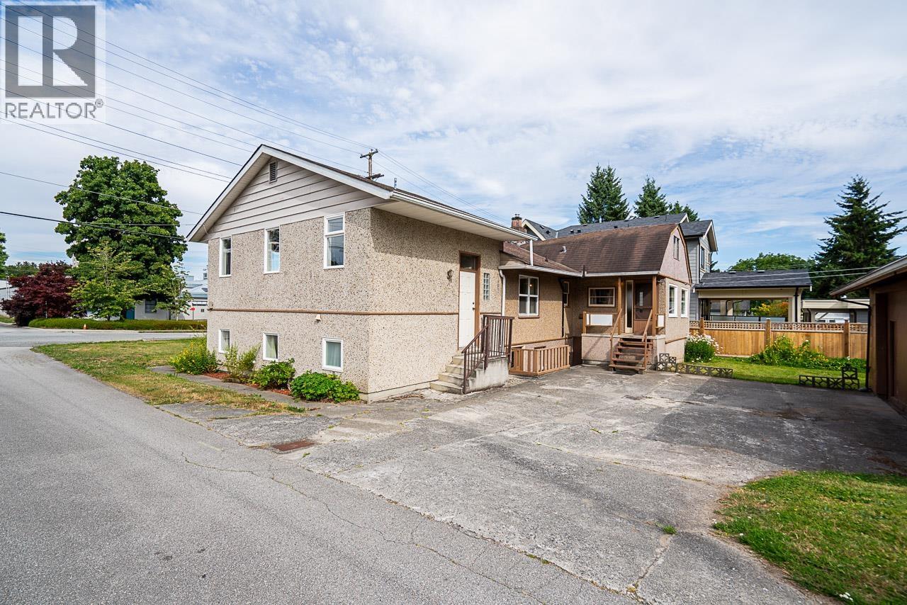 904 FIRST STREET, New Westminster