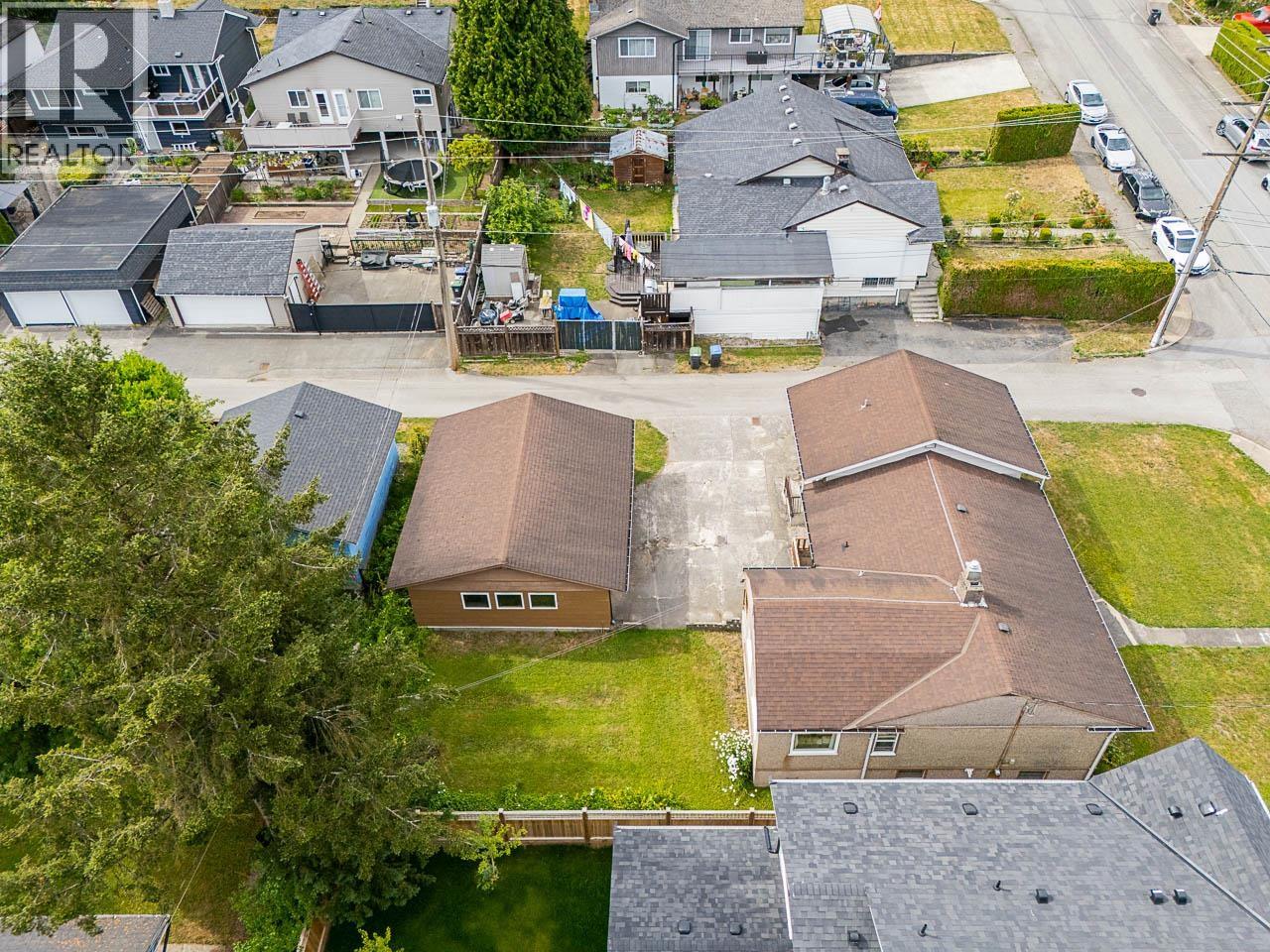 904 FIRST STREET, New Westminster