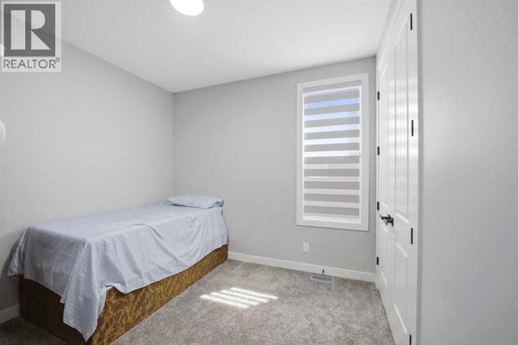 79 amblefield Grove NW - 20