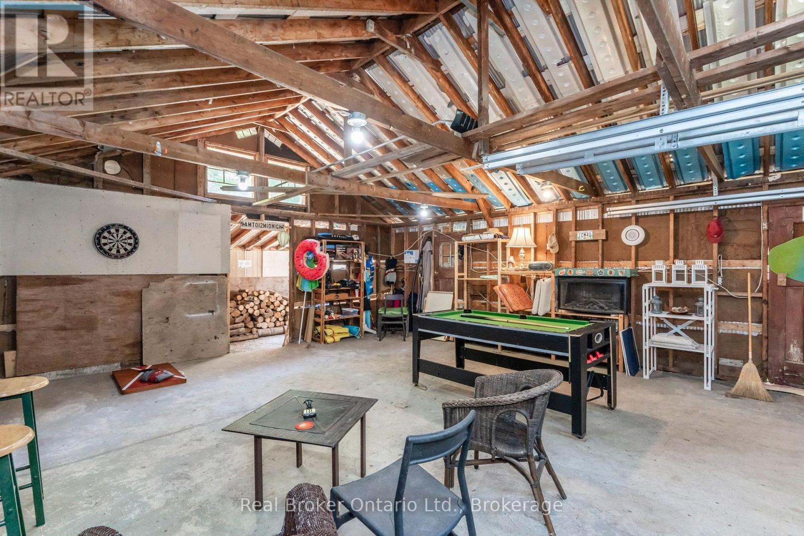 2141 CHAMPLAIN ROAD - Image 18