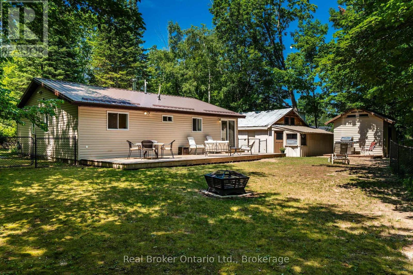 2141 CHAMPLAIN ROAD - Image 26
