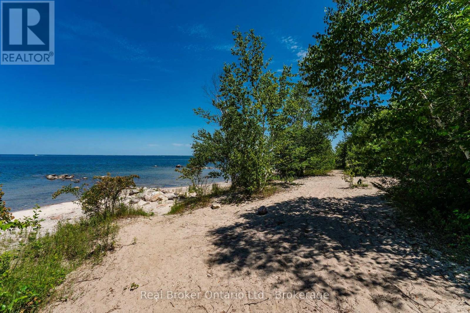 2141 CHAMPLAIN ROAD - Image 29