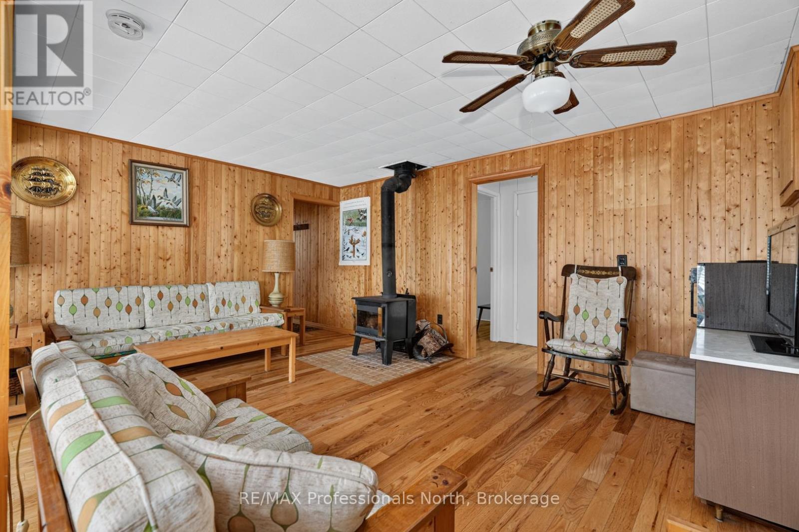 1032 GAZEBO LANE - 10