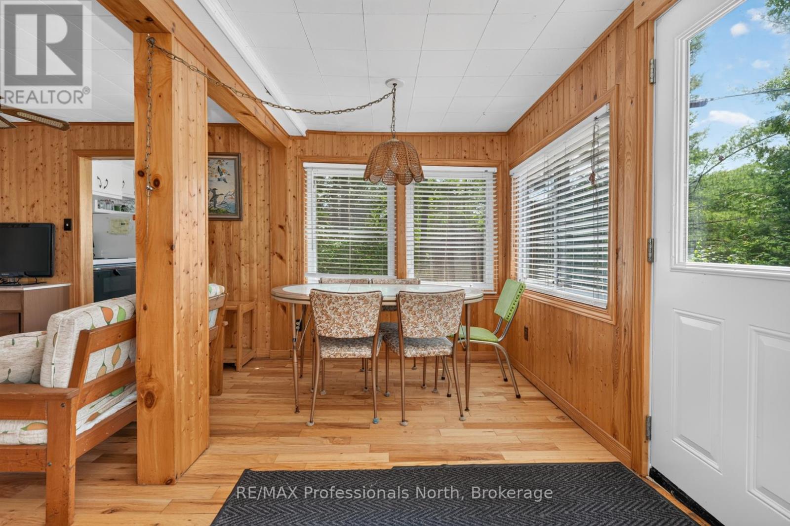 1032 GAZEBO LANE - 9