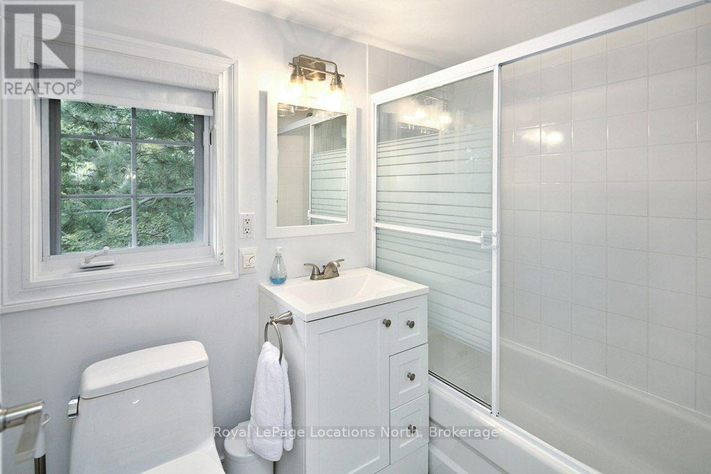 107 MARGARET DRIVE - 25