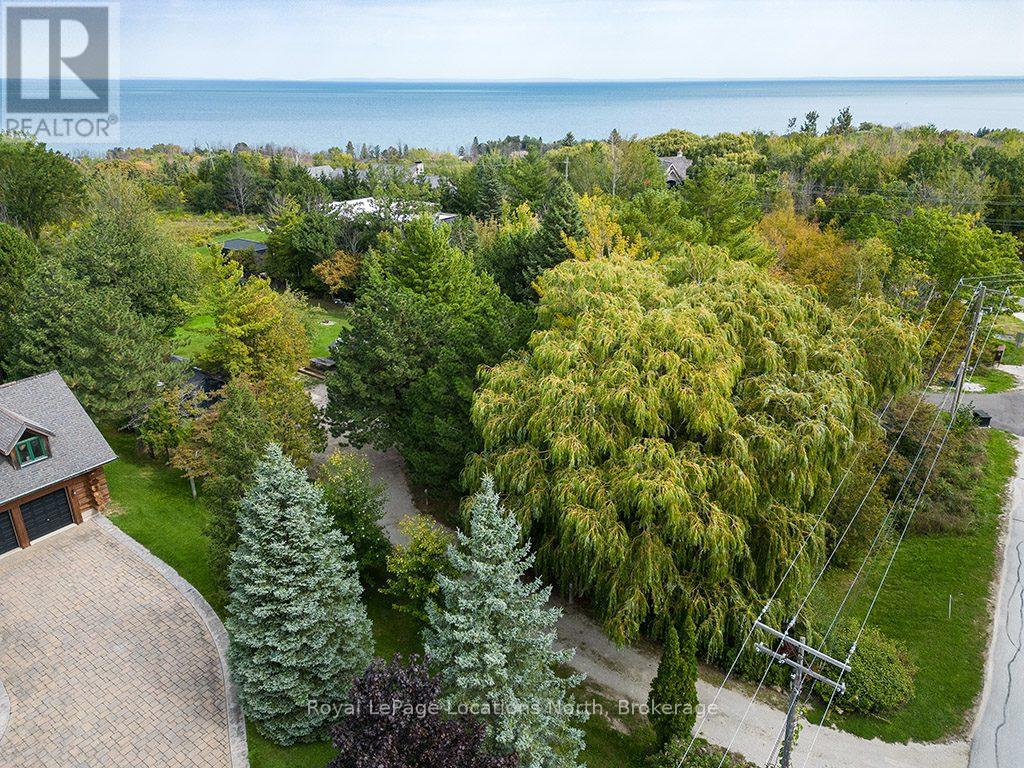 107 MARGARET DRIVE - 32
