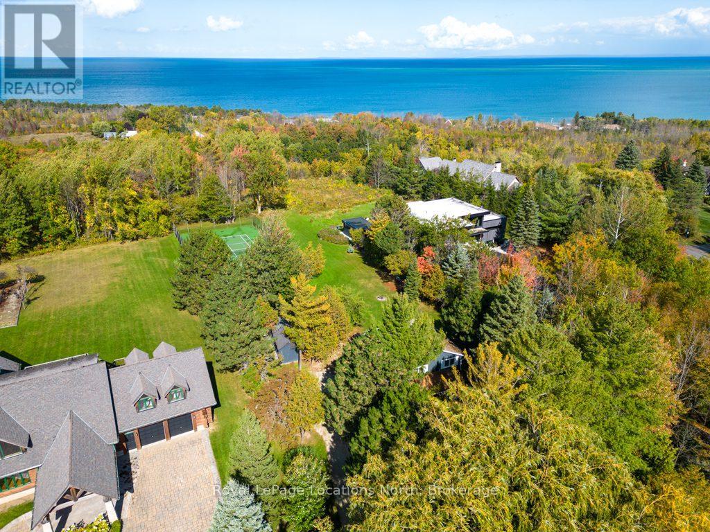 107 MARGARET DRIVE - 35