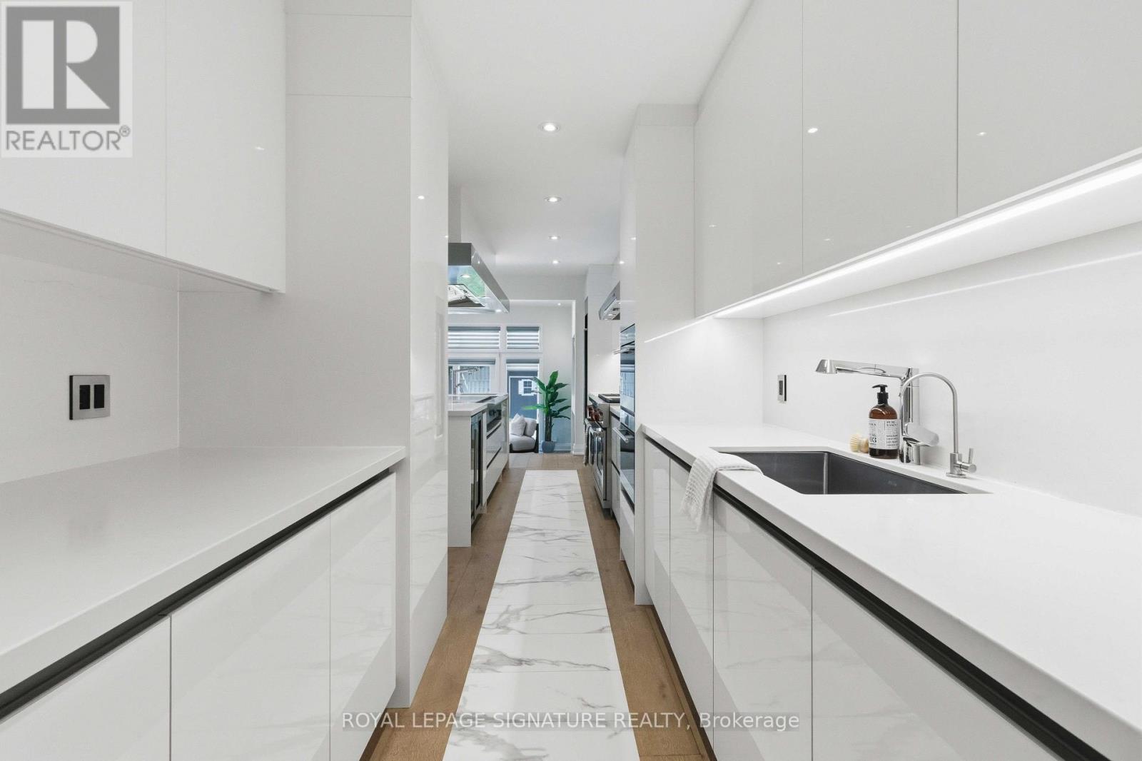 204 RICHVIEW AVENUE - Image 8