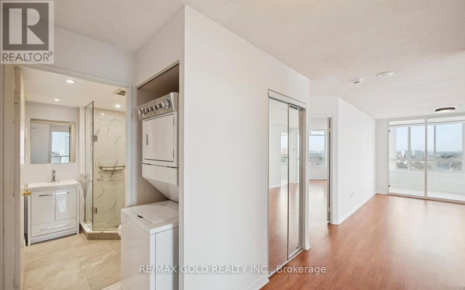 #1923 3 GREYSTONE WALK DRIVE - 20