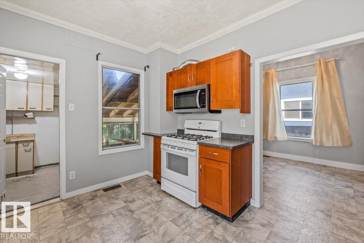 11408 81 ST NW - 13