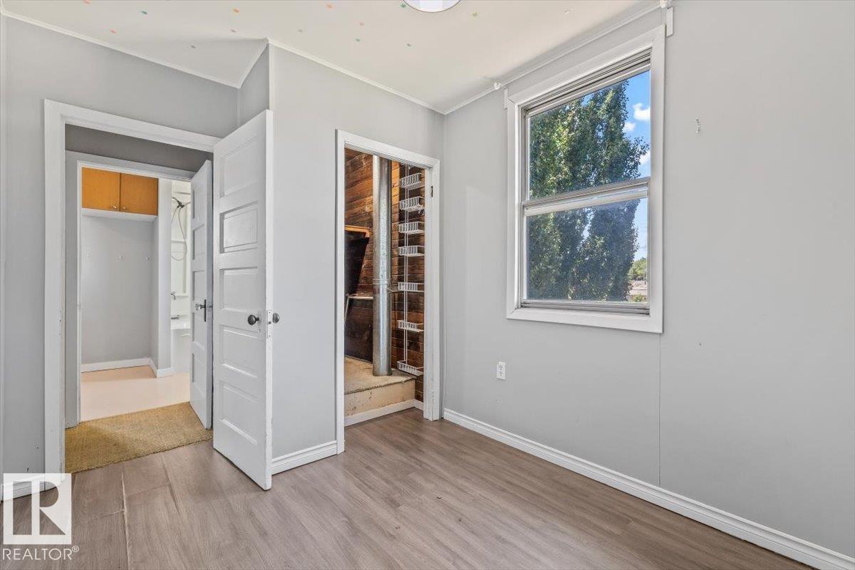 11408 81 ST NW - 33