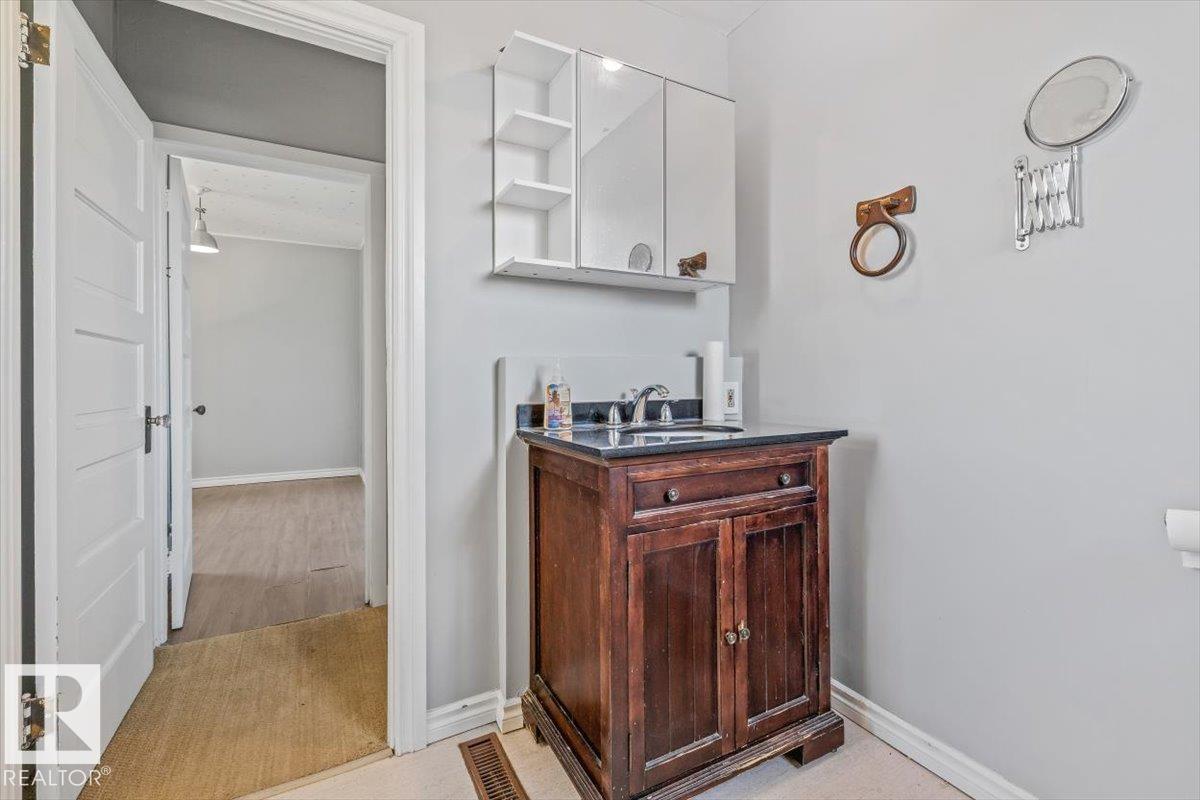 11408 81 ST NW - 36