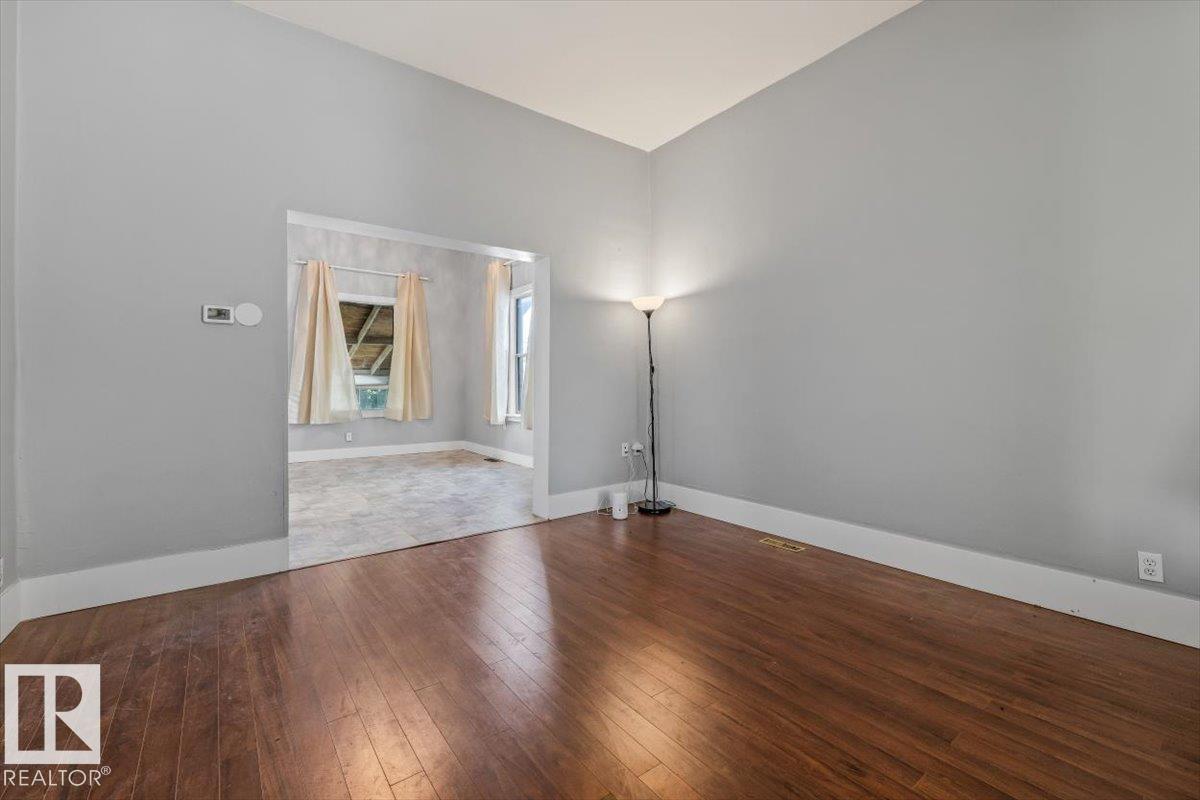 11408 81 ST NW - 6