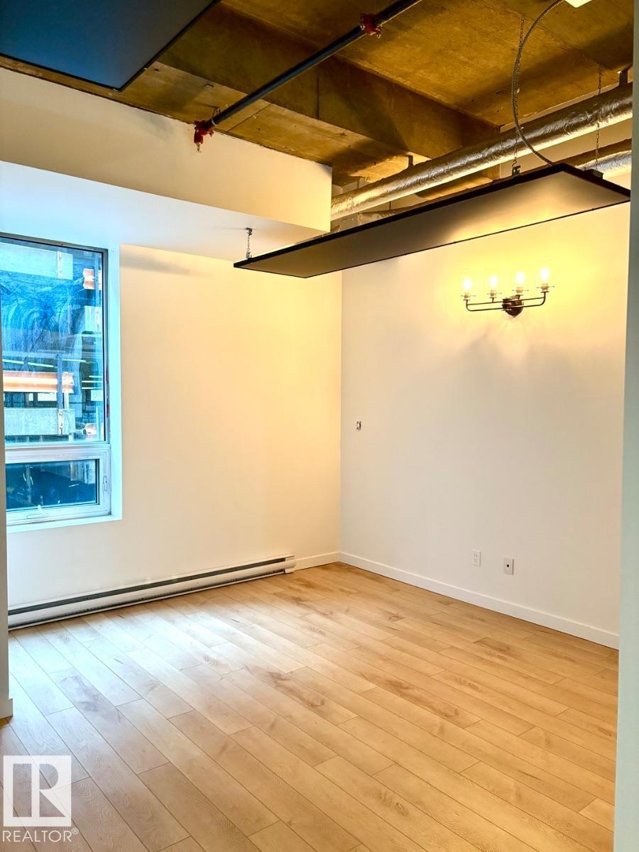 #206 10024 JASPER AV NW - 18