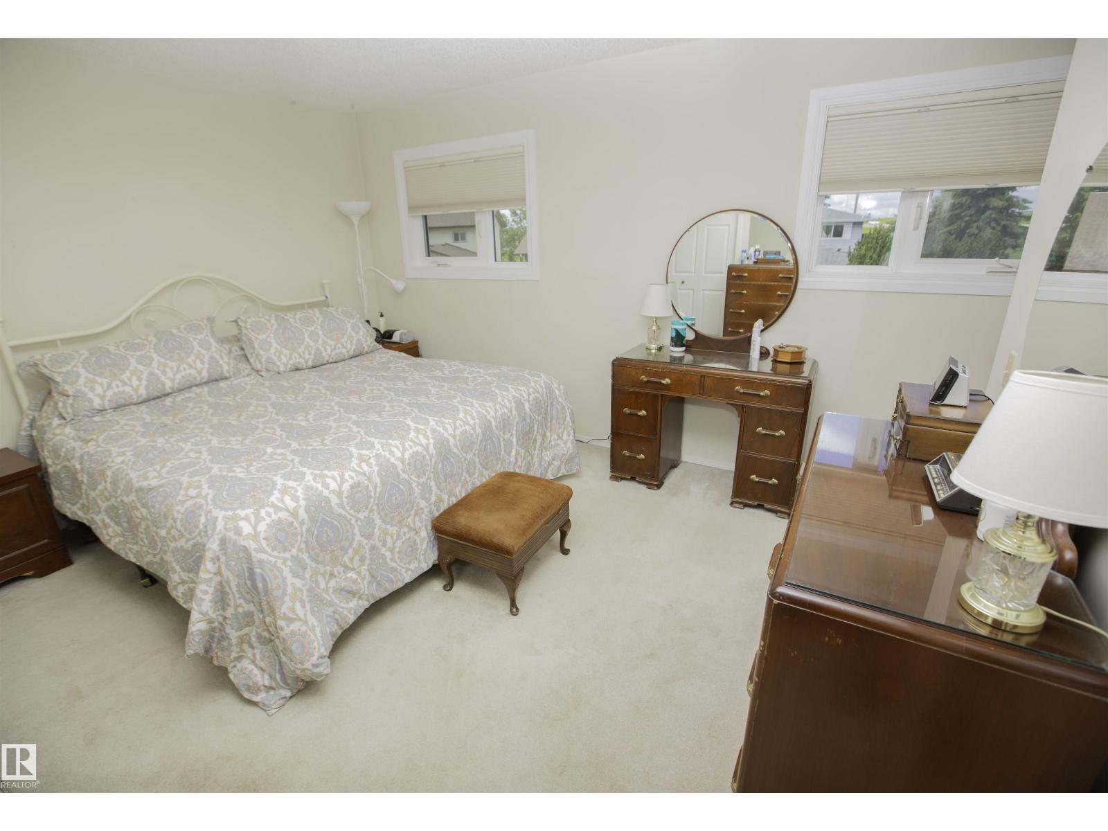 9923 190 ST NW - 11