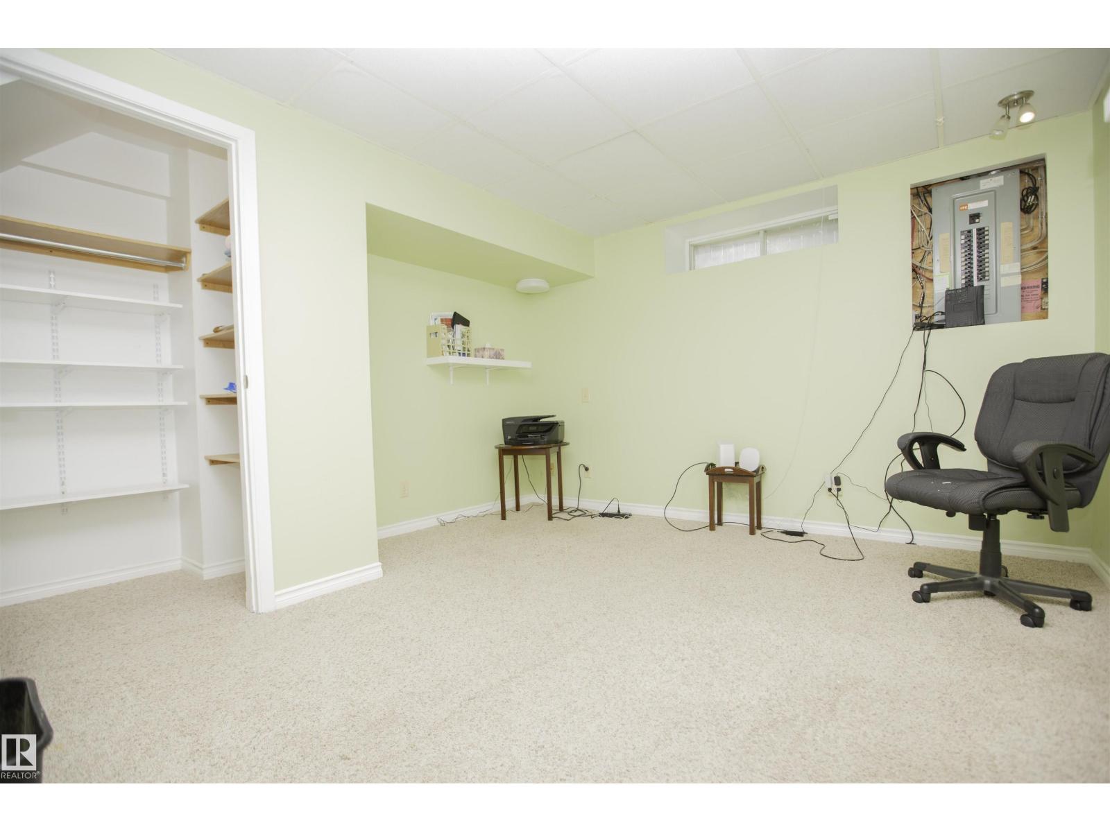 9923 190 ST NW - 17