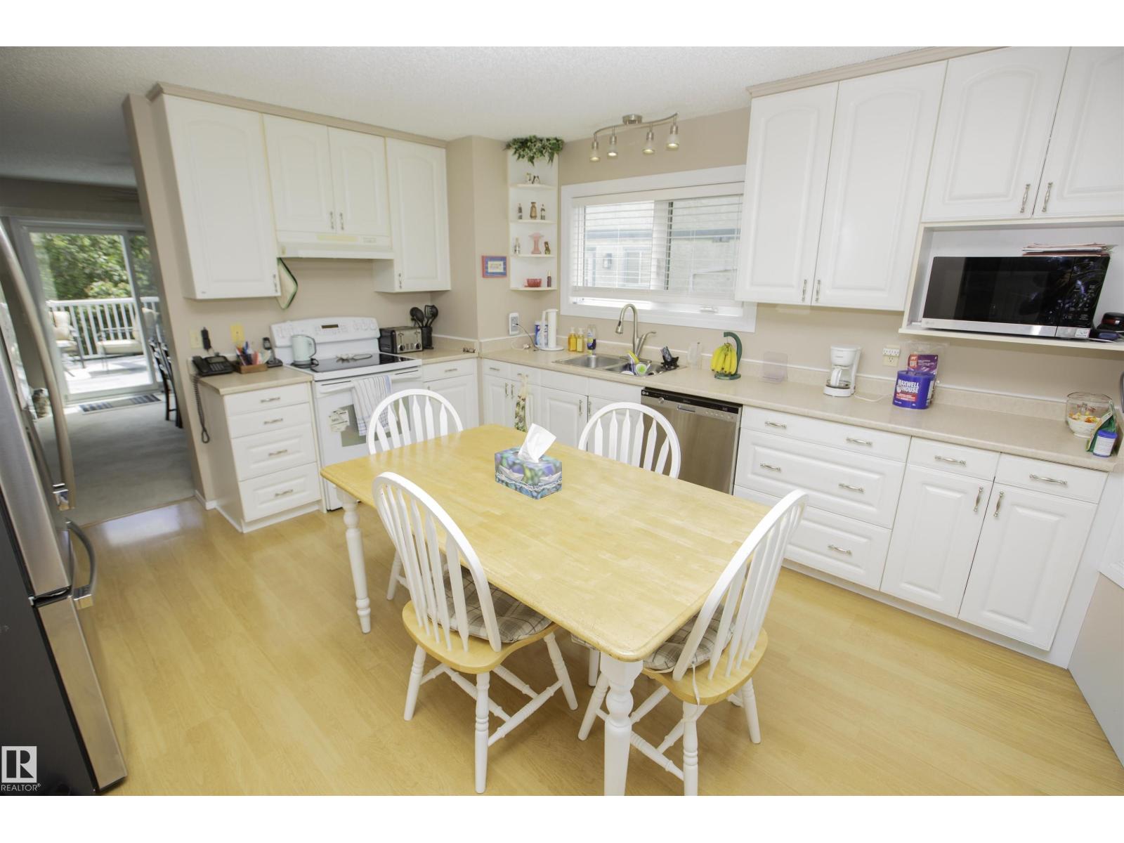 9923 190 ST NW - 4