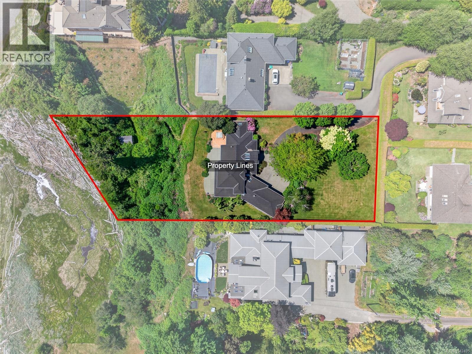 1627 BEAUFORT Ave, Comox