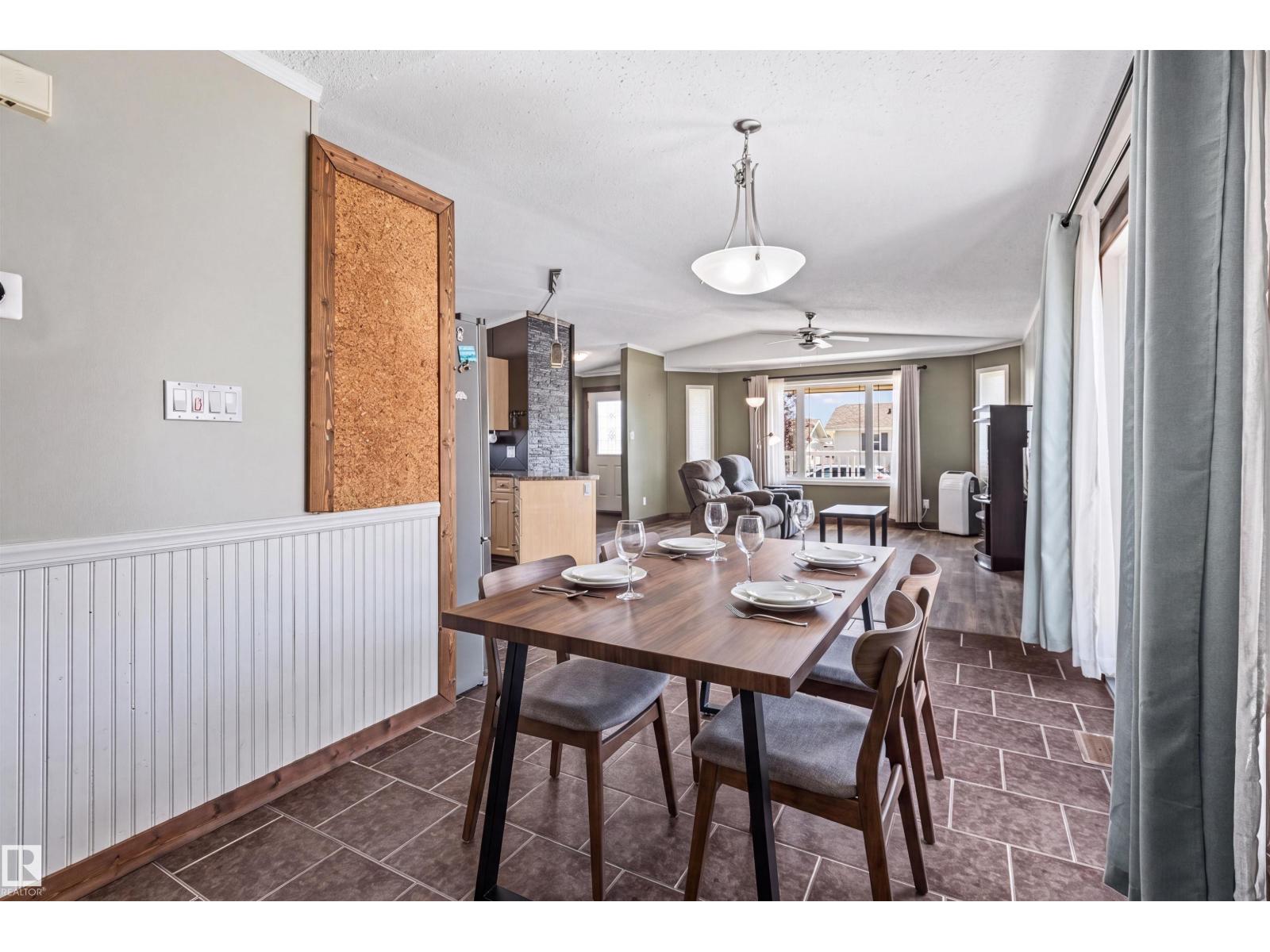 1172 Aspen DR W - 12