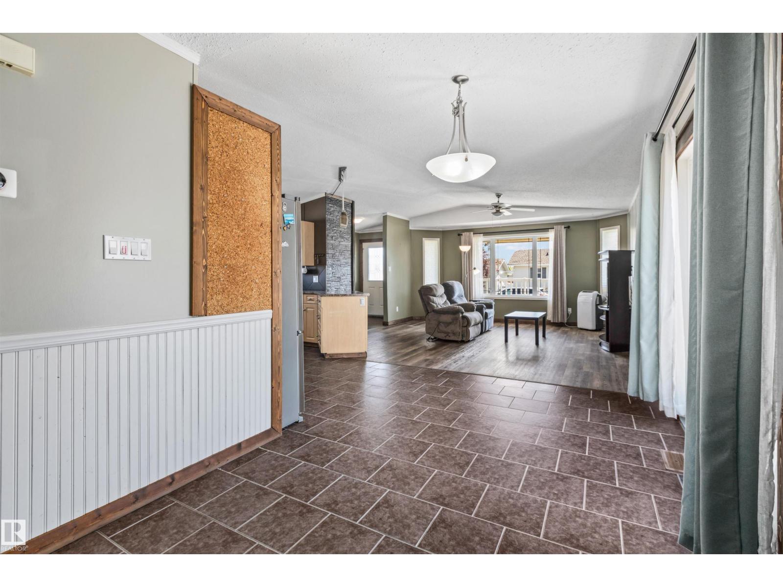 1172 Aspen DR W - 13
