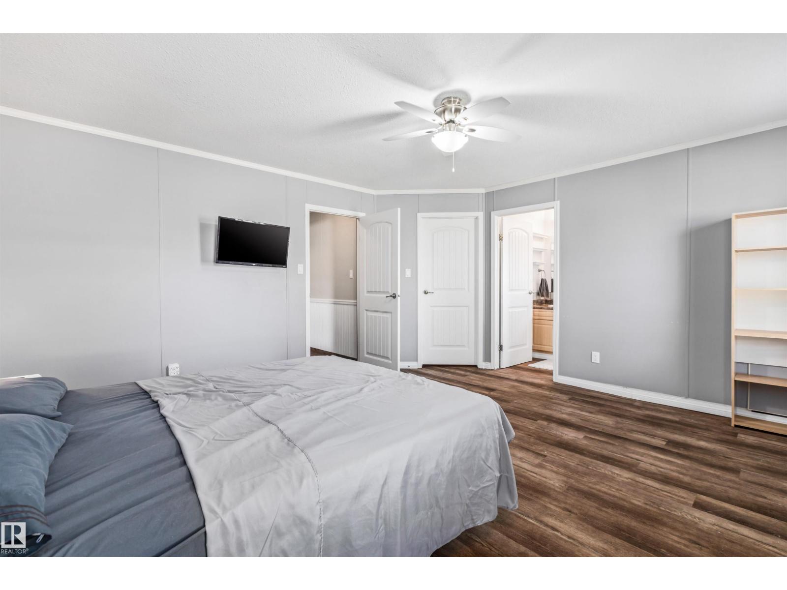 1172 Aspen DR W - 18