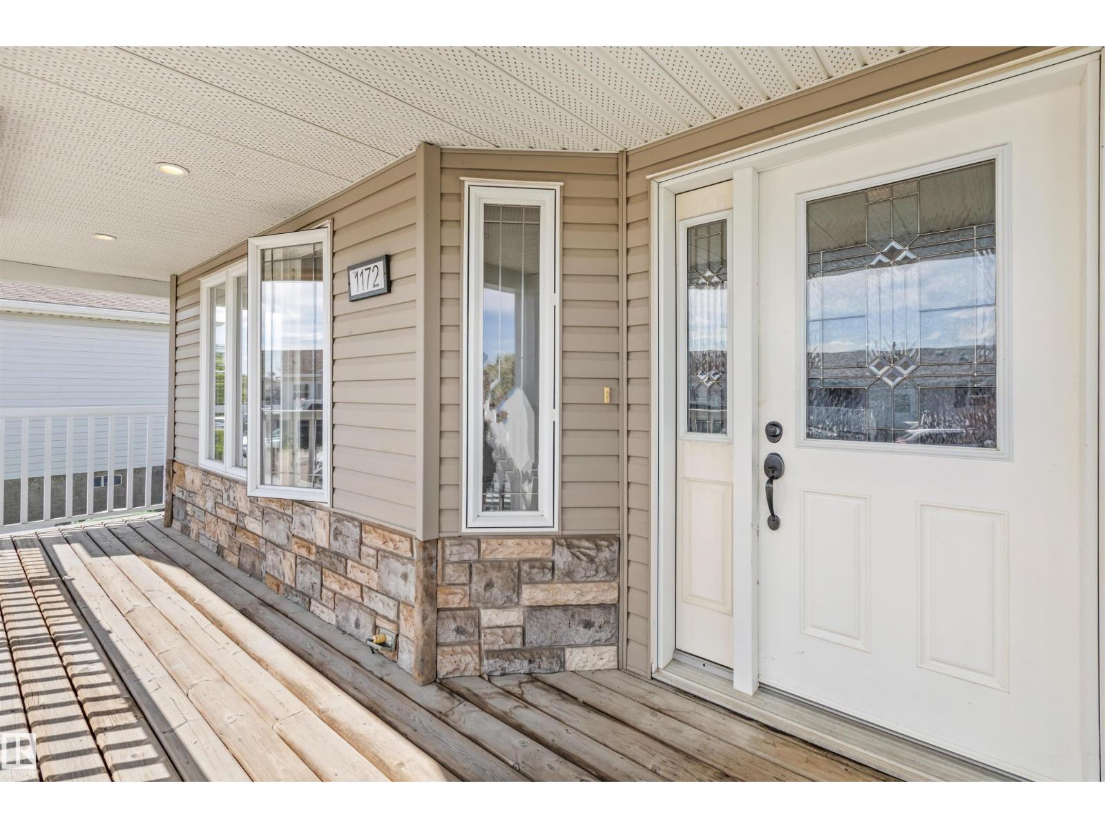 1172 Aspen DR W - 24