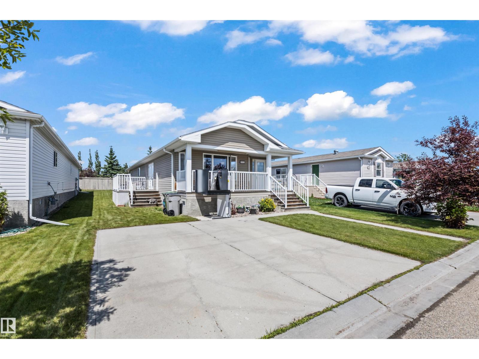 1172 Aspen DR W - 27