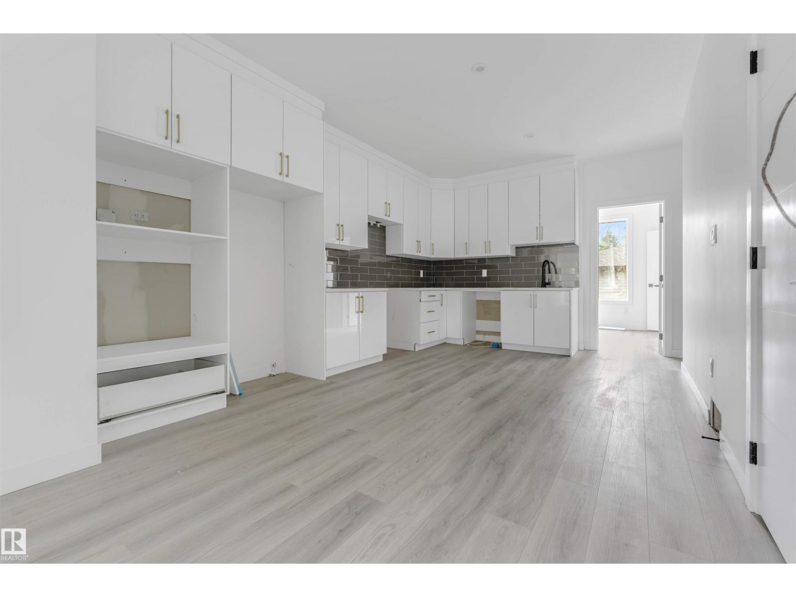 3605 112 ave NW - 13