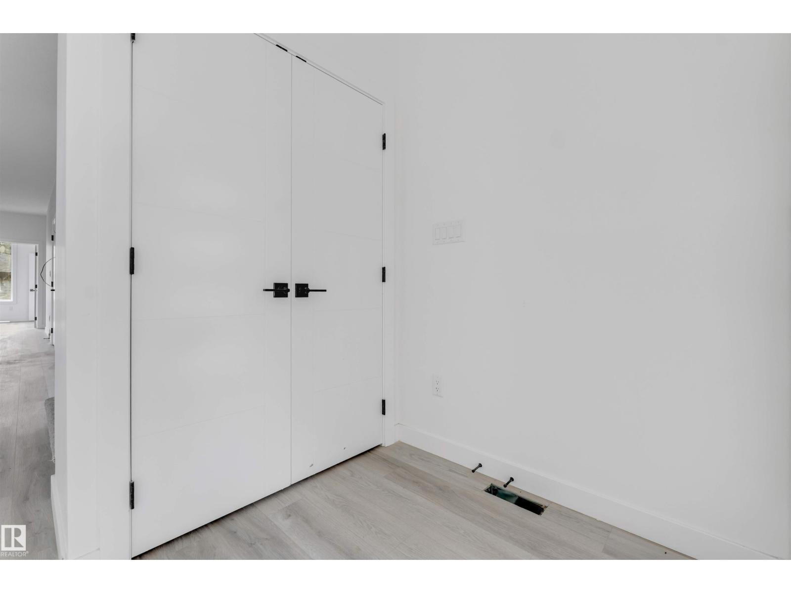 3605 112 ave NW - 9