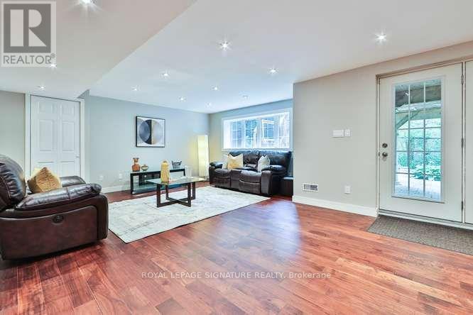 488 FOXCROFT BOULEVARD - 36