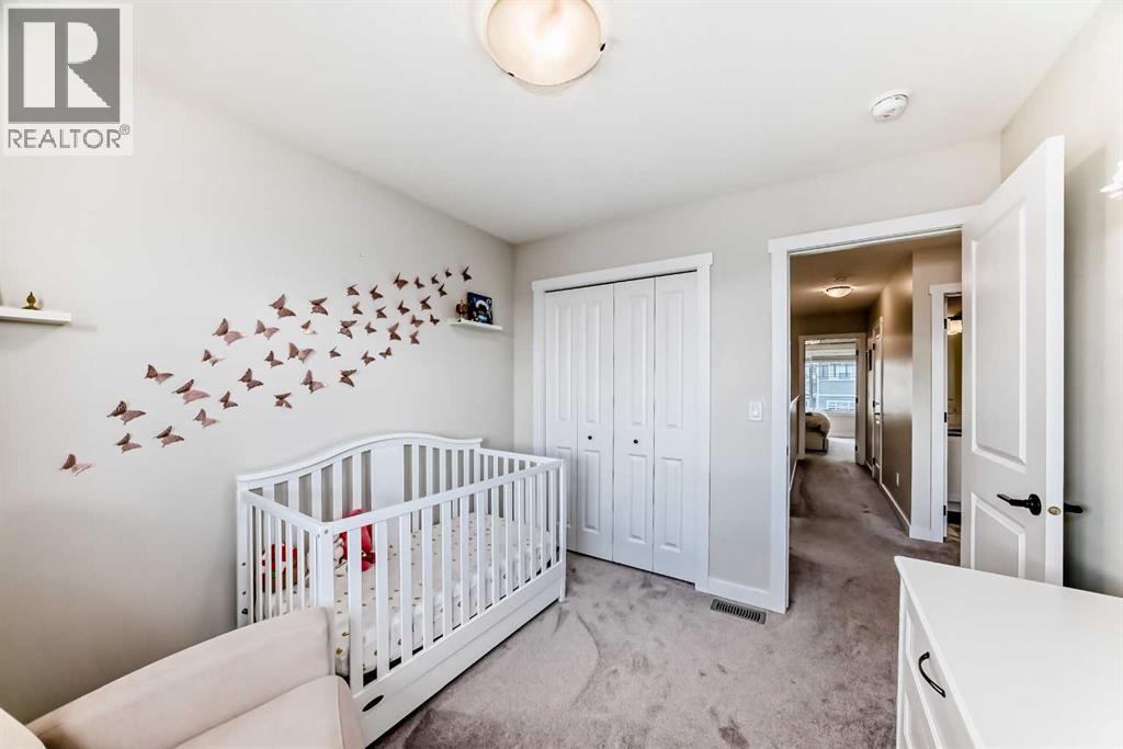 1104 Bayview Gardens SW - 35
