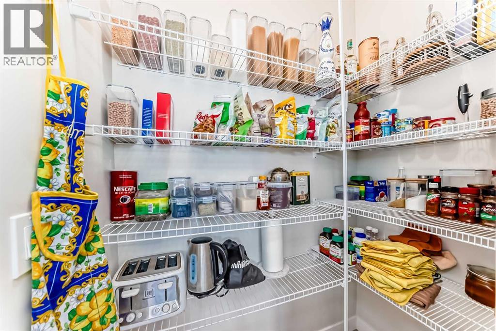 1104 Bayview Gardens SW - 21