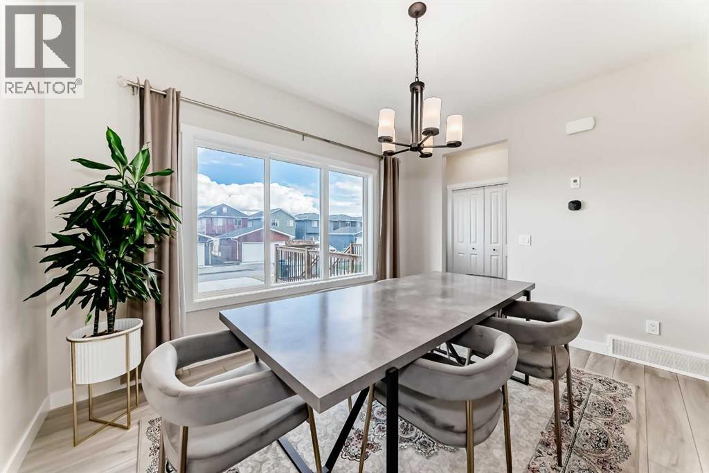 1104 Bayview Gardens SW - 13