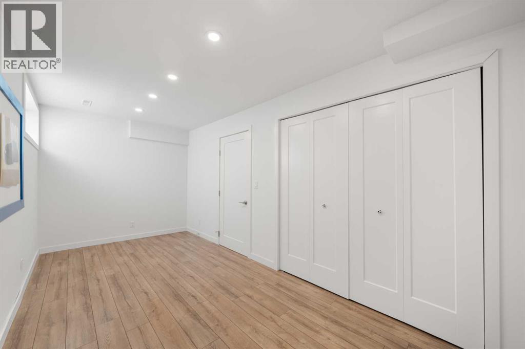 301 Strathaven Mews - 28