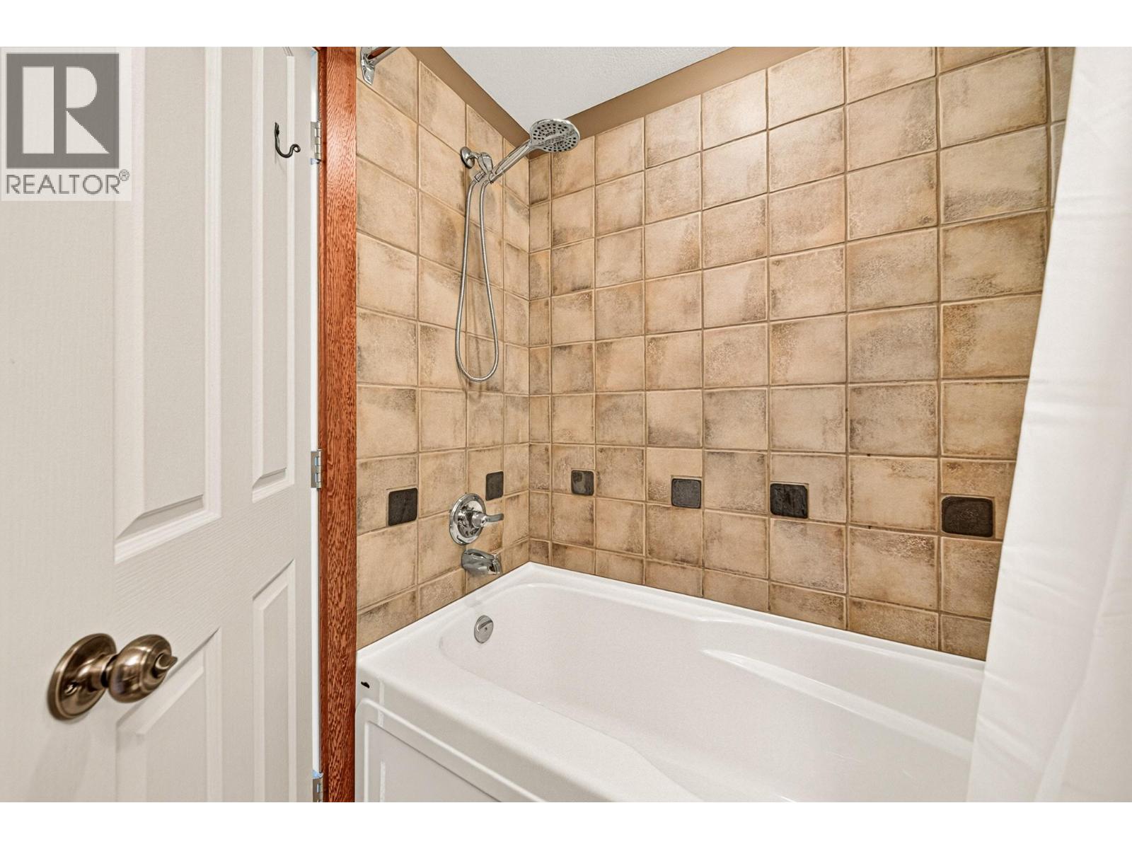 #520 4559 TIMBERLINE Crescent - 32